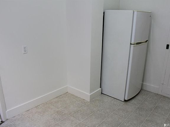 4th image of 1020 Bush St #10
