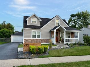 249 Village Dr, Northlake, IL 60164