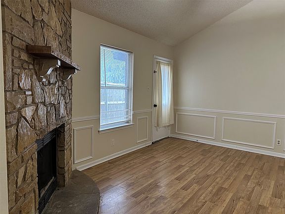 4th image of 7629 Misty Ridge Dr N