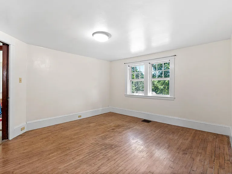 15 Sherburne Rd — Photo 23