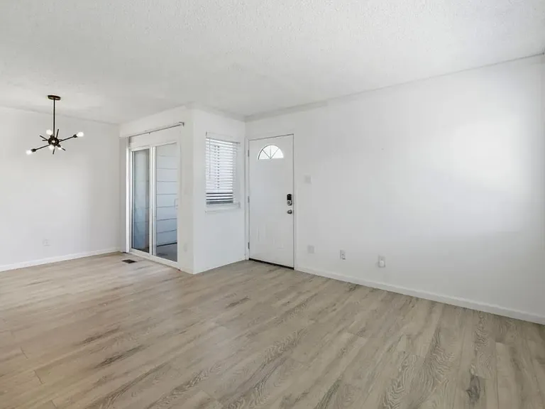 529 Sieber Pl #14 — Photo 12