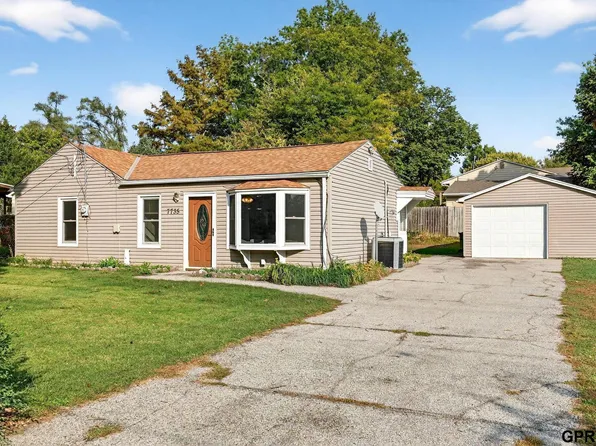 7735 S 30th St, Bellevue, NE 68147