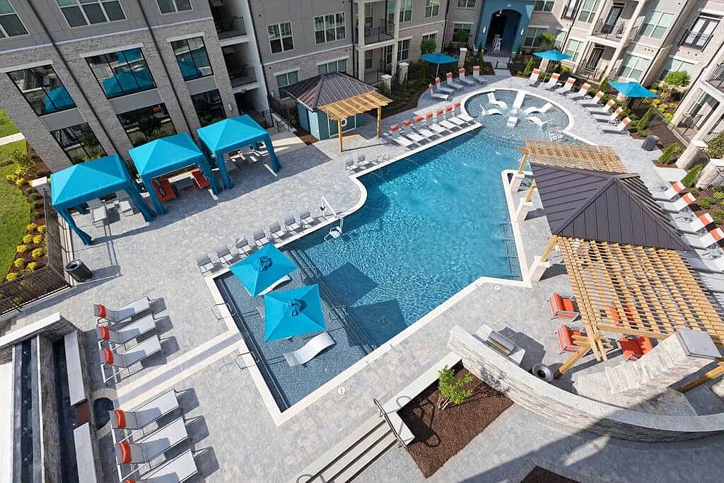 Avia Luxury Apartments — Photo 4