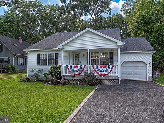 3rd image of 70 Camelot Cir