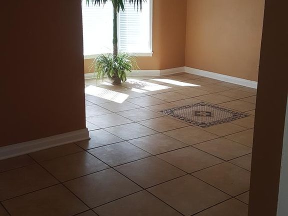 5th image of 399 Avenue B SE #A