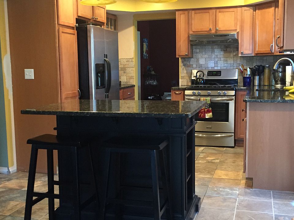 1st image of 1579 Crestline Dr