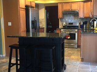 1579 Crestline Dr, Troy, MI 48083