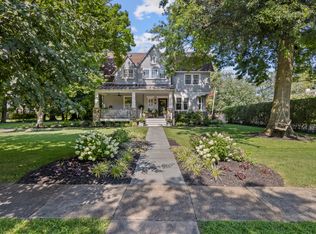 401 Chestnut Ln, Wayne, PA 19087