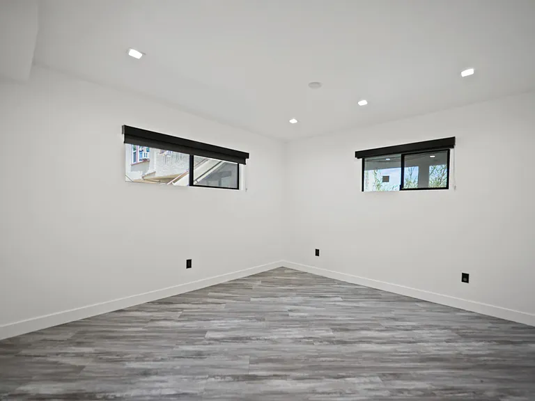 230 S Carondelet St #A — Photo 13