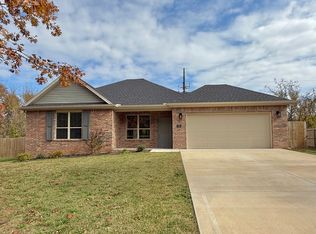 10 Lathrop Ln, Bella Vista, AR 72715