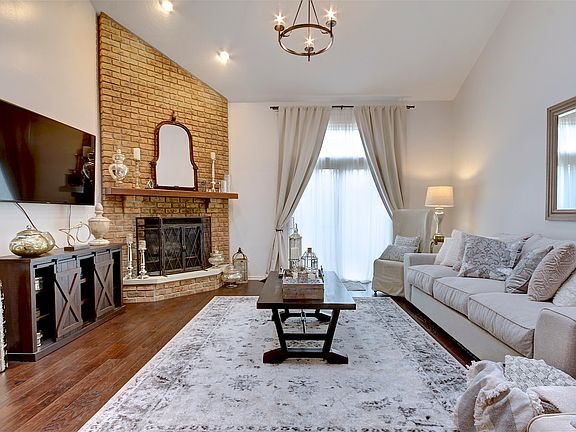 4th image of 12255 Woodside Ct #2