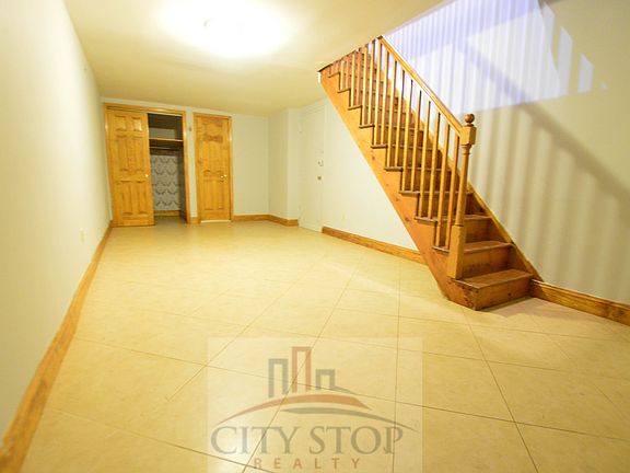 3rd image of 59 W 74th St #1A