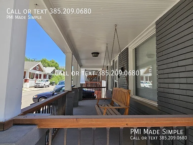 512 E Hawthorne Ave — Photo 2