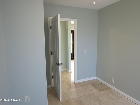 5th image of 593 Flamingo Dr #B