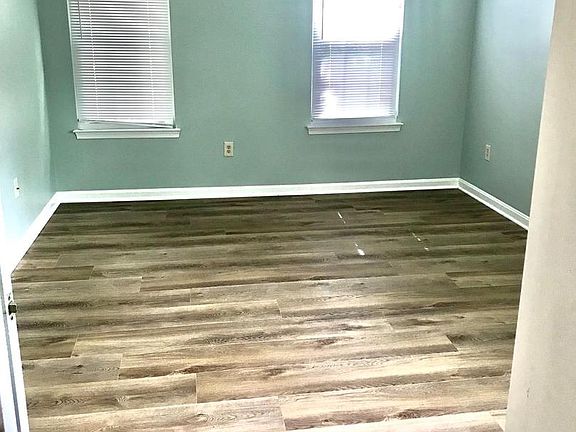 4th image of 13201 Cloppers Mill Dr #11