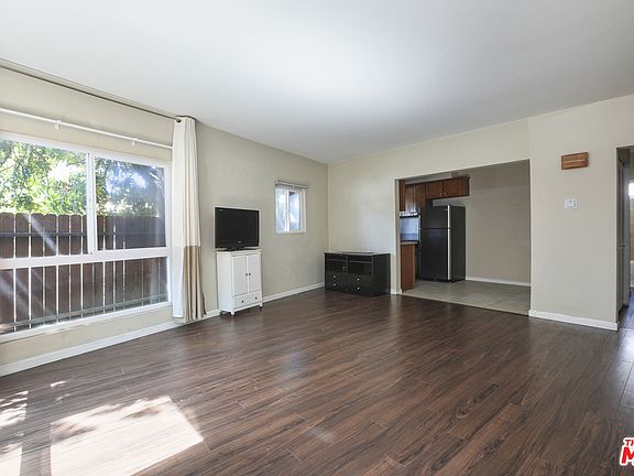 2nd image of 5401 W Olympic Blvd