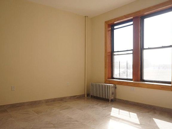 5th image of 1602 E 43rd St #4