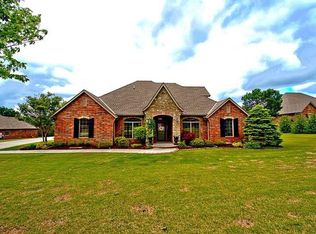 12025 Tuscany Ridge Rd, Midwest City, OK 73130