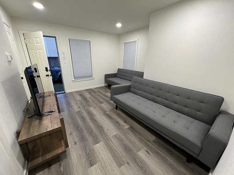 1501 S Adams St #1 — Photo 5