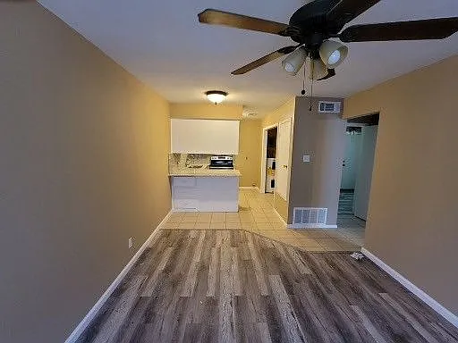 2 bed, 1.0 bath, 700 sqft, $1,175 — Photo 3
