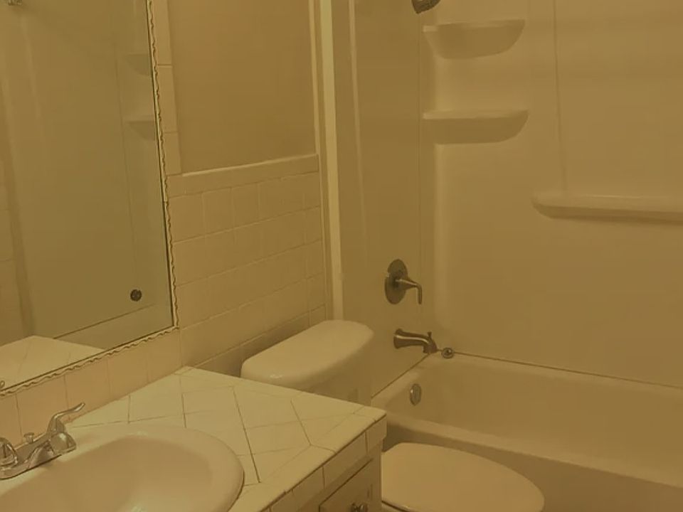 2nd image of 4702 Windsor Dr