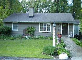 7 W Windy Bush Ln, Sparta, NJ 07871