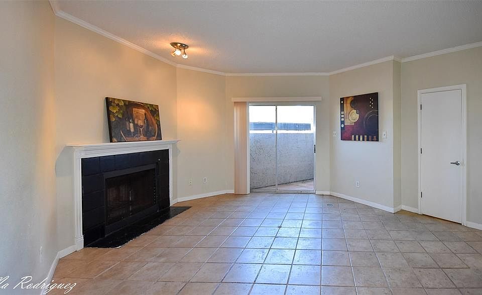 1st image of 10855 Meadowglen Ln APT 811