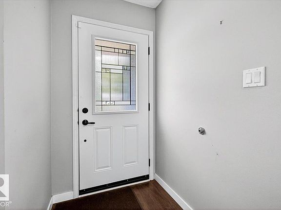 5th image of 9522 85th St