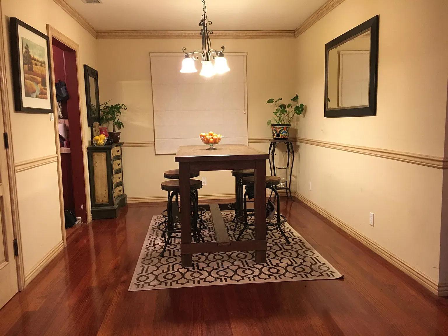 4 bed, 1600 sqft, $5,300 — Photo 4