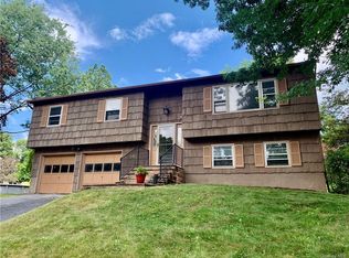 403 Philo St, New Windsor, NY 12553
