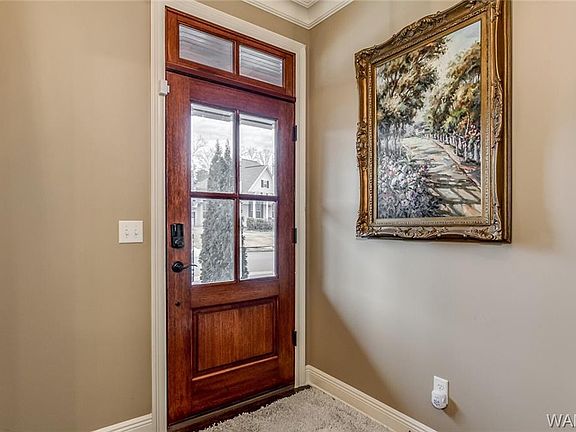3rd image of 4059 Sierra Dr
