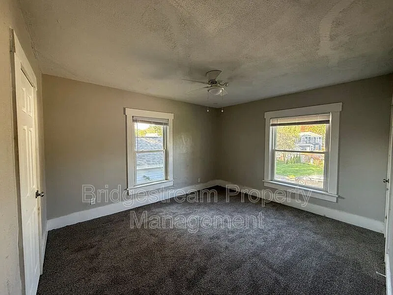 2 bed, 1.0 bath, 1000 sqft, $1,095 — Photo 4