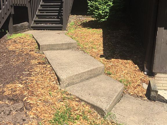 4th image of 9471 Madison Ln #127