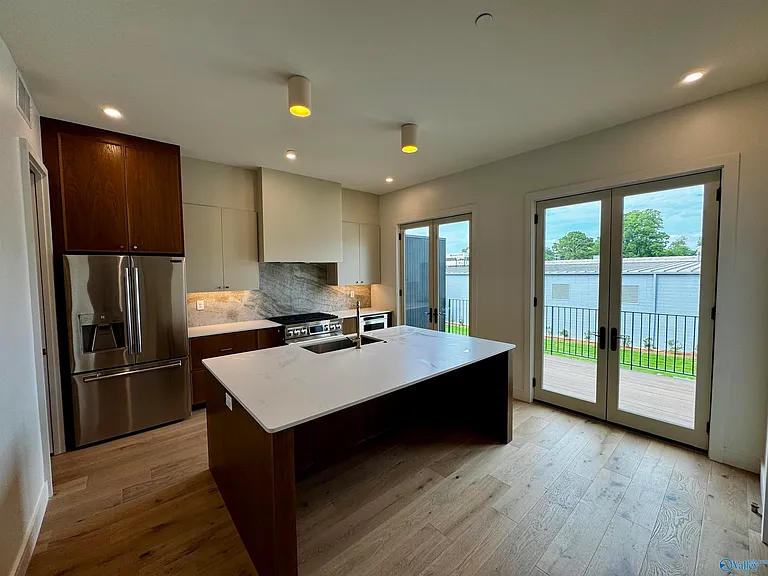 230 Washington St — Photo 15