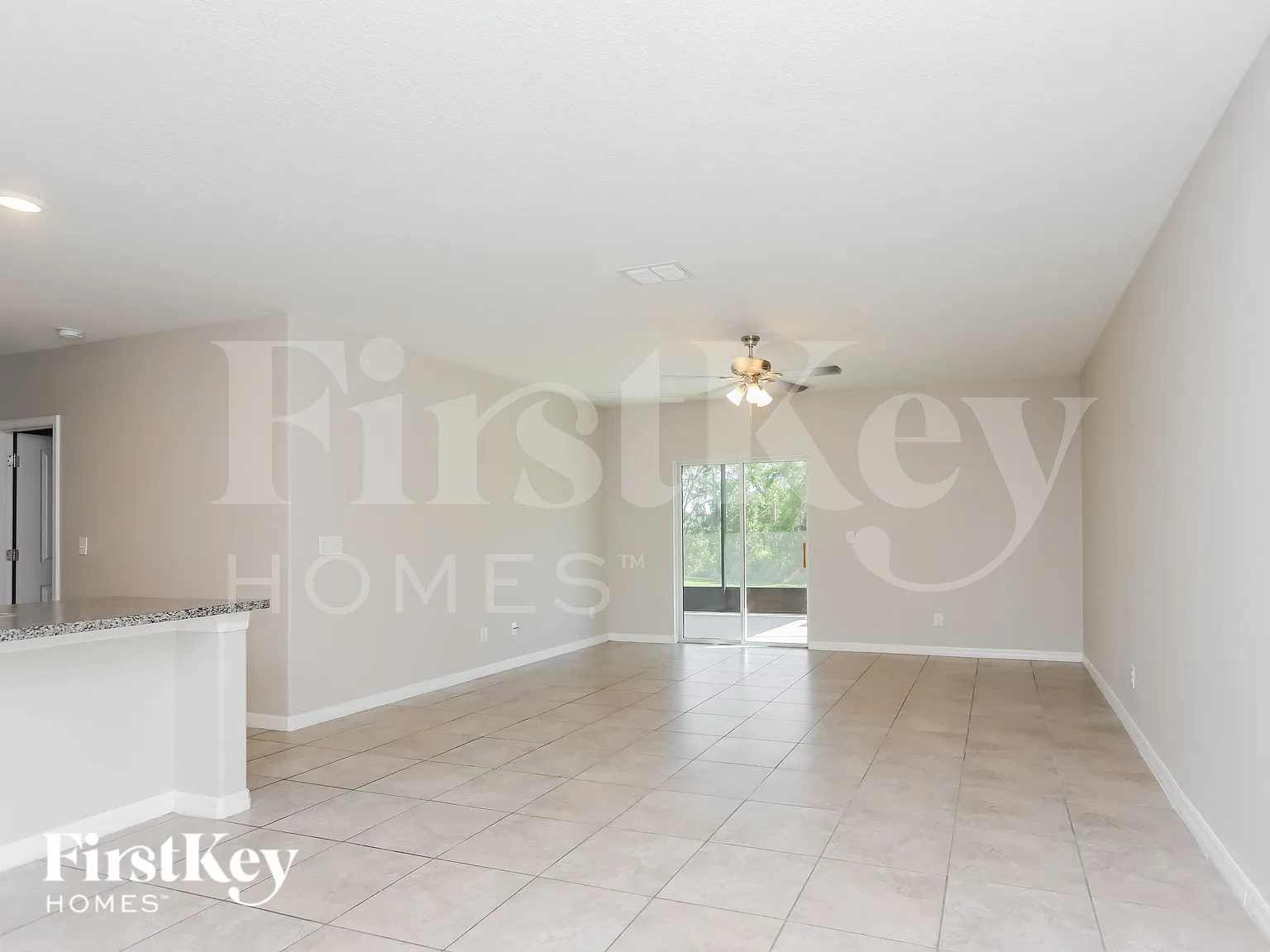 6 bed, 3.0 bath, 2634 sqft, $2,830 — Photo 2