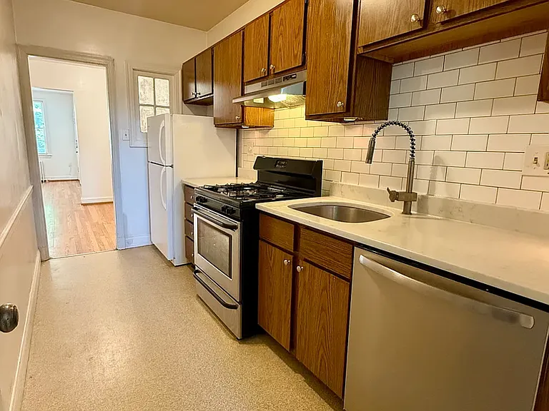4478 Macarthur Blvd NW #2 — Photo 8