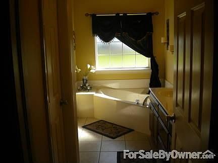 Master Bath : Nice Whirlpool jetted tub, has seperate shower and toilet room
