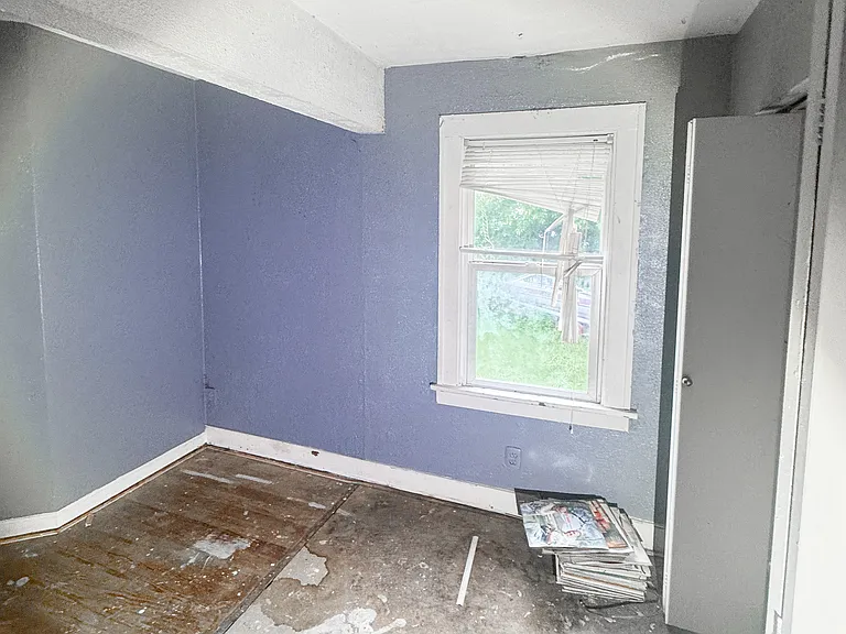 612 Neubert Ave — Photo 7