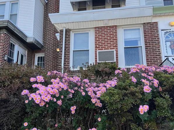 7203 Glenloch St, Philadelphia, PA 19135
