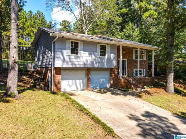 132 Midway Ln, Anniston, AL 36206