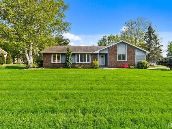 202 Sandpoint Dr, Warsaw, IN 46582