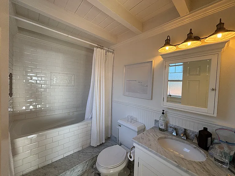 4 Lanai Way — Photo 24