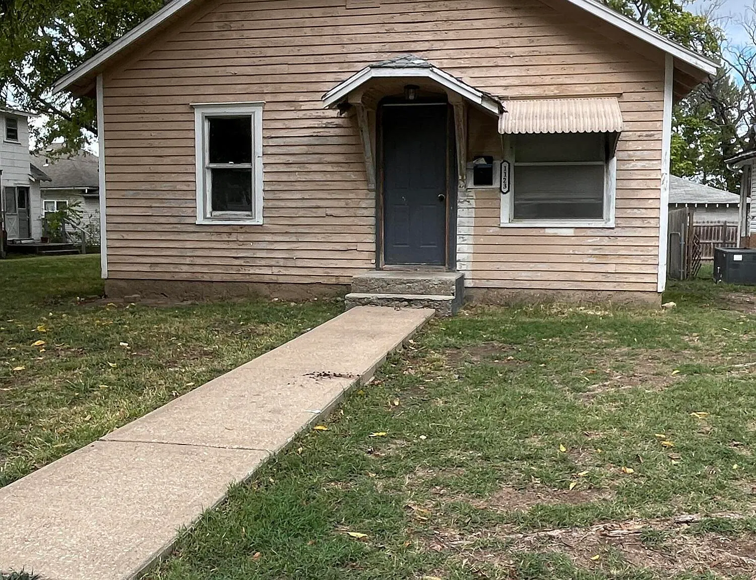 2 bed, 1.0 bath, 850 sqft, $1,200 — Photo 1