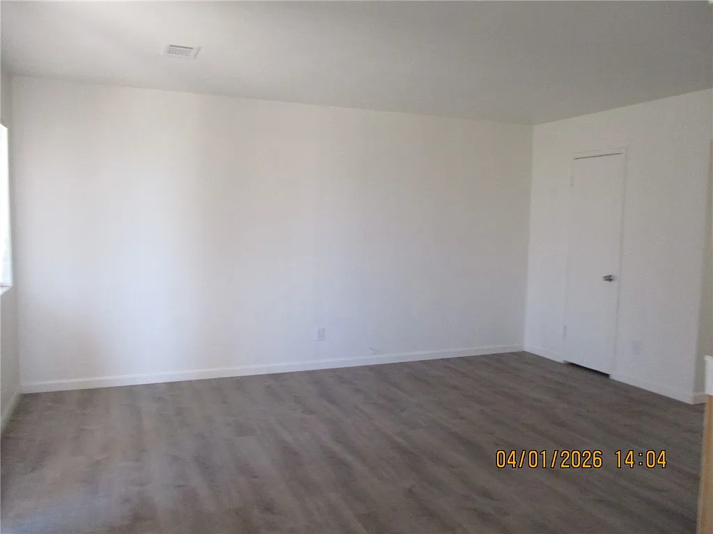 2 bed, 1.0 bath, 800 sqft, $850 — Photo 2