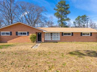 40 Woodland Dr, Phenix City, AL 36869