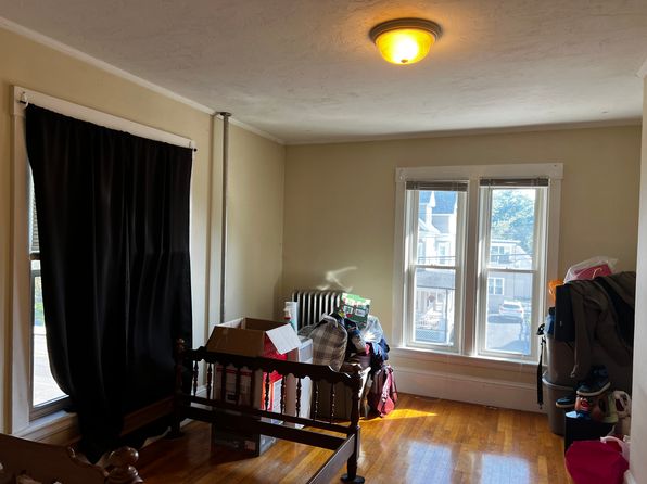 137 Merriam Ave #2