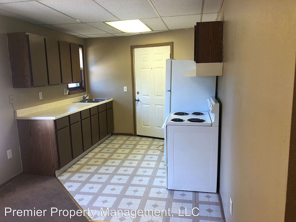 2nd image of 622 N 3rd St APT 04
