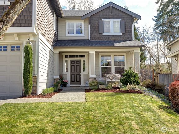 3rd image of 252 Quincy Avenue NE