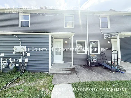 9584 Greenmeadow Rd Photo 1