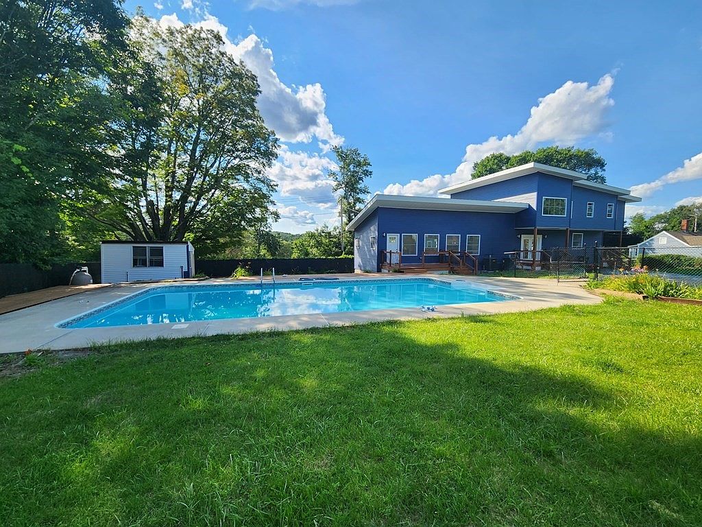 15 Dennison Ln, Southbridge, MA 01550 Zillow